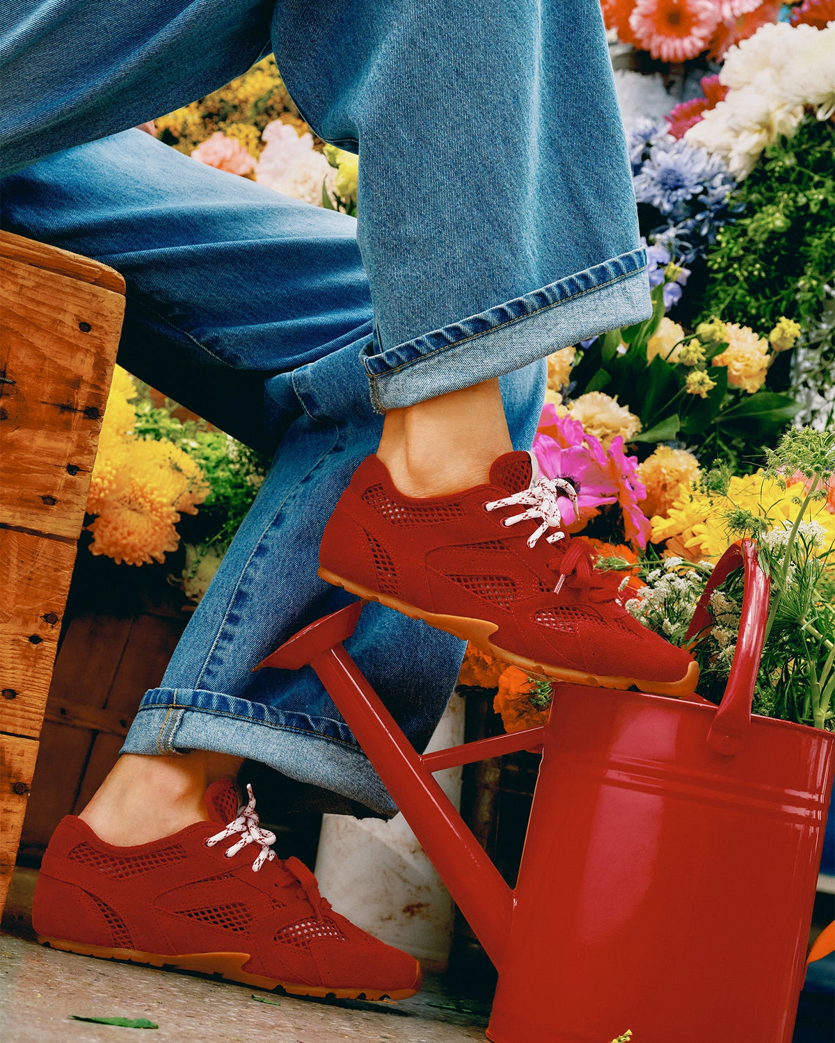 AZIEL RED MESH